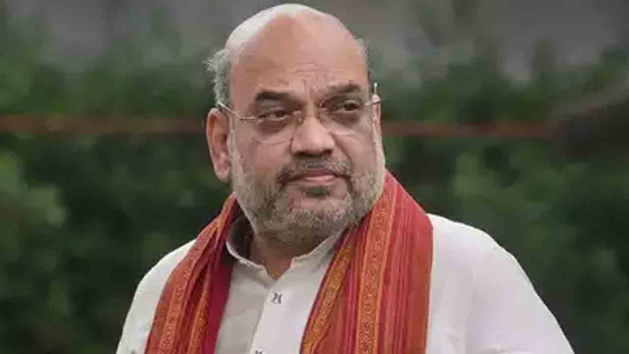 తెలంగాణకొచ్చి.. తెలంగాణను తిట్టి!