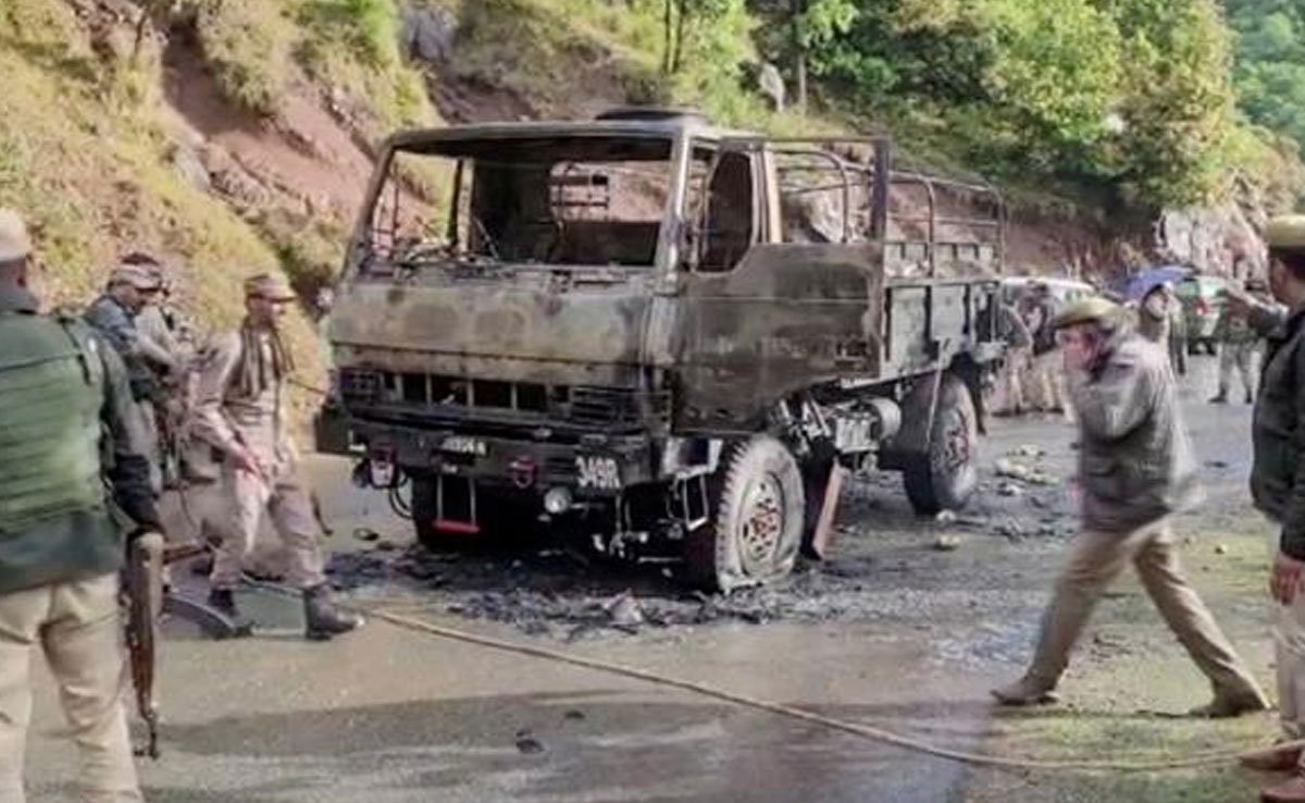 Poonch Attack: డ్రోన్లు, స్నిఫ‌ర్ డాగ్‌ల‌తో ఉగ్ర‌వాదుల కోసం భారీ సెర్చ్ ఆప‌రేష‌న్‌