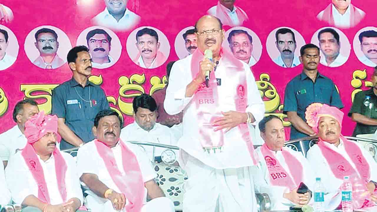 ప్రతి కుటుంబానికీ సంక్షేమ ఫలాలు