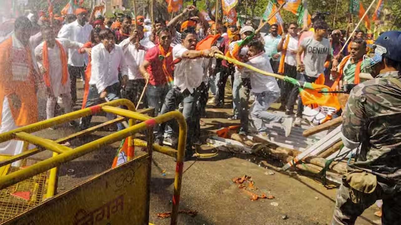 జార్ఖండ్‌ పోలీసులపై బీజేపీ జులుం