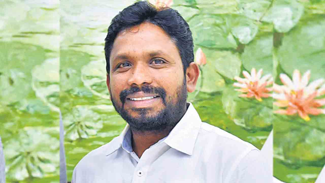 చేతనైతే ముందు రాజధాని నిర్మించుకోండి