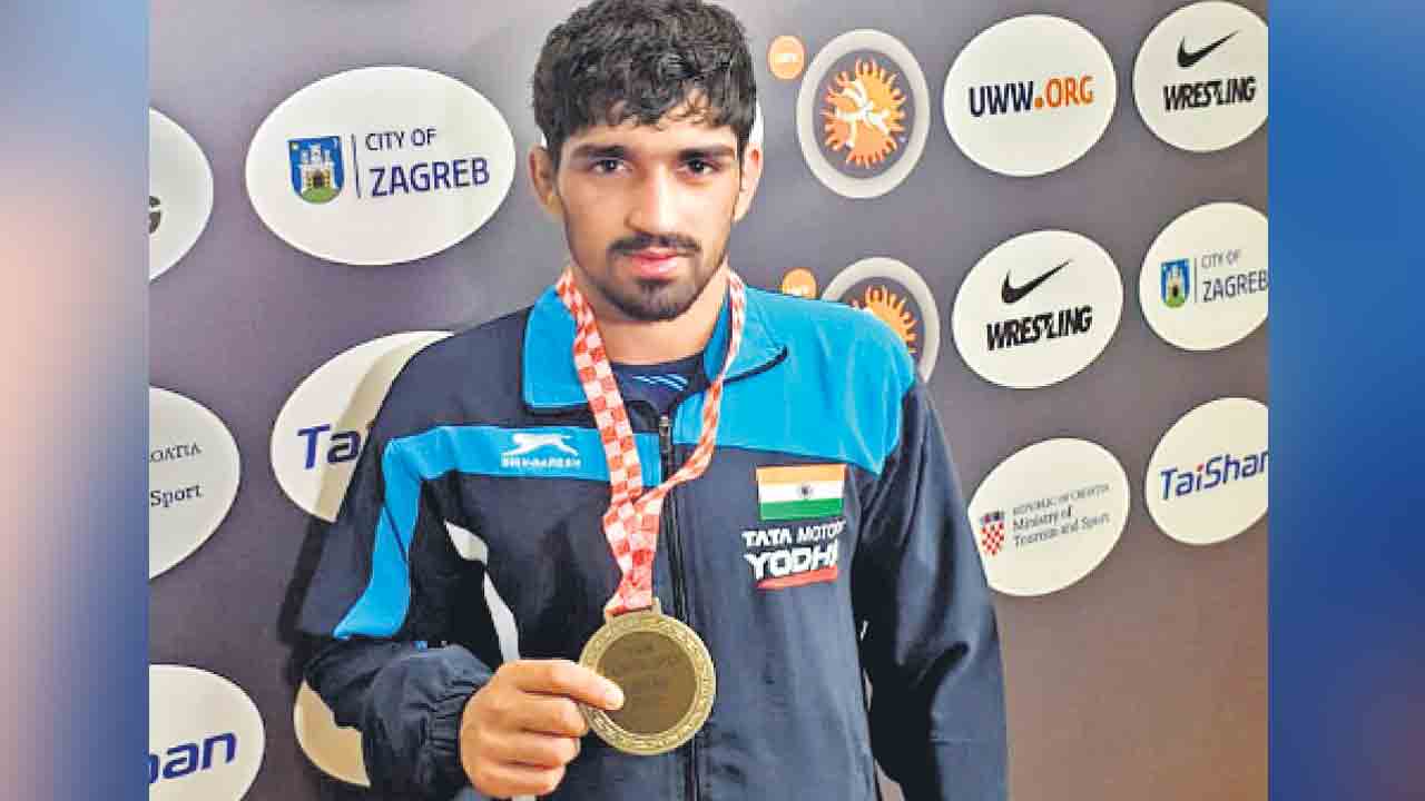 అమన్‌ పసిడి పట్టు