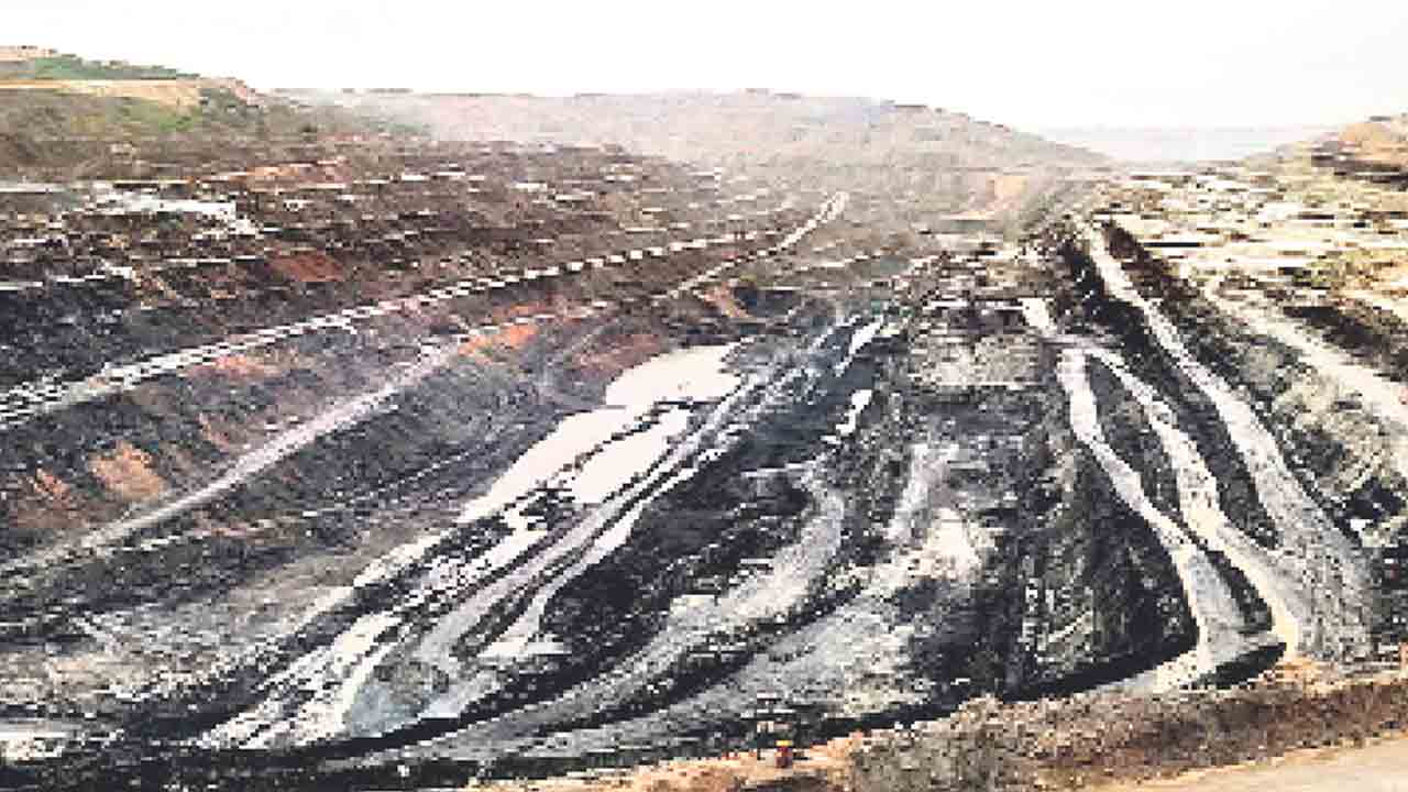 బొగ్గు ఉత్పత్తిలో కొత్తగూడెం ఏరియా జోరు