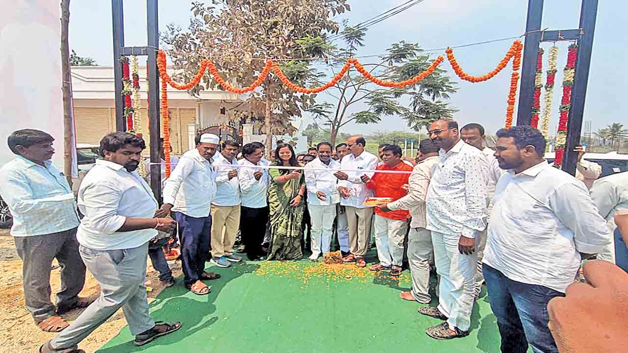 క్రీడలతో మానసికోల్లాసం ఎమ్మెల్సీ డాక్టర్‌ యాదవరెడ్డి