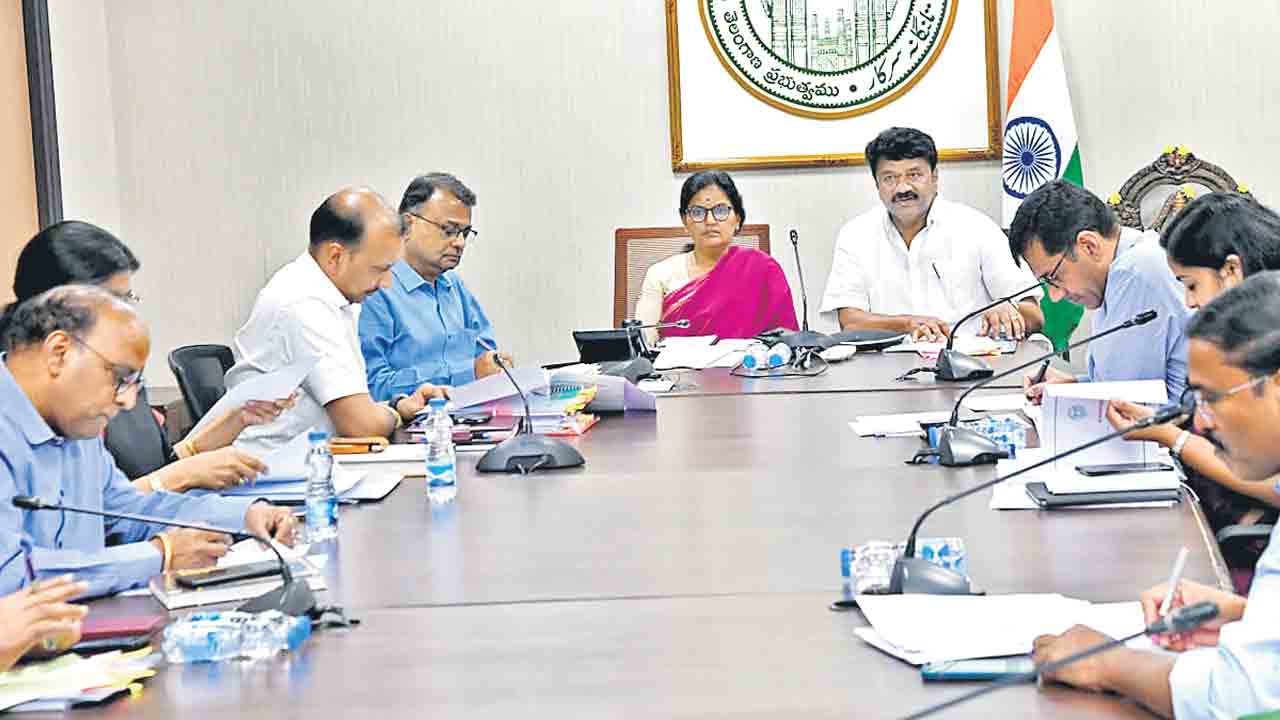 రెండో విడత గొర్రెల పంపిణీకి ఏర్పాట్లు