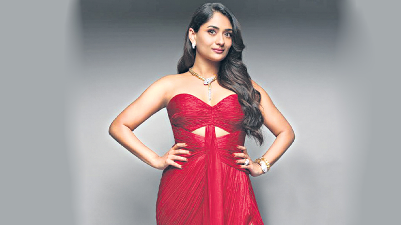 మందారం సోకు..