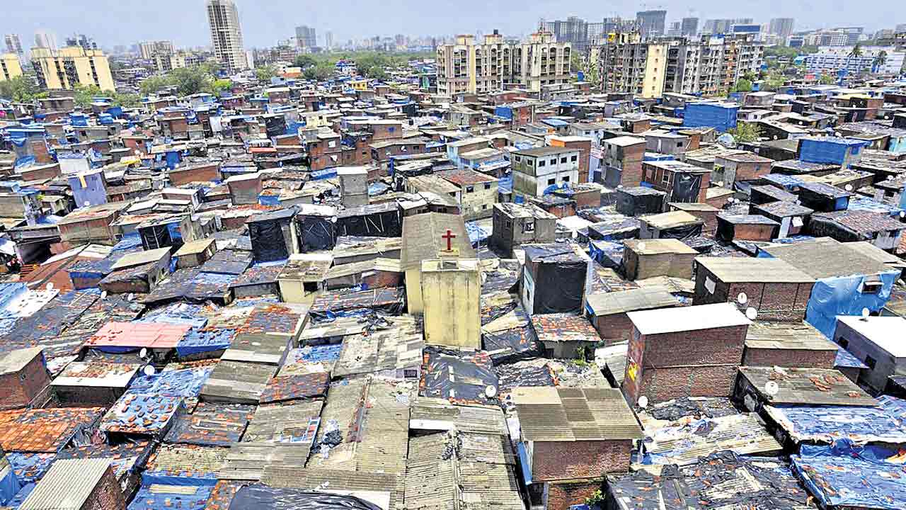 Dharavi |  ధారావి ధారాదత్తం.. అదానీ కోసం మహారాష్ట్రలో బీజేపీ చక్రం?!