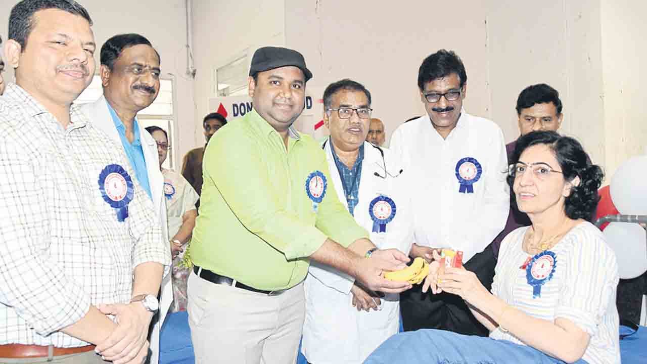 ఆరోగ్య ఆదిలాబాద్‌గా తీర్చిదిద్దాలి