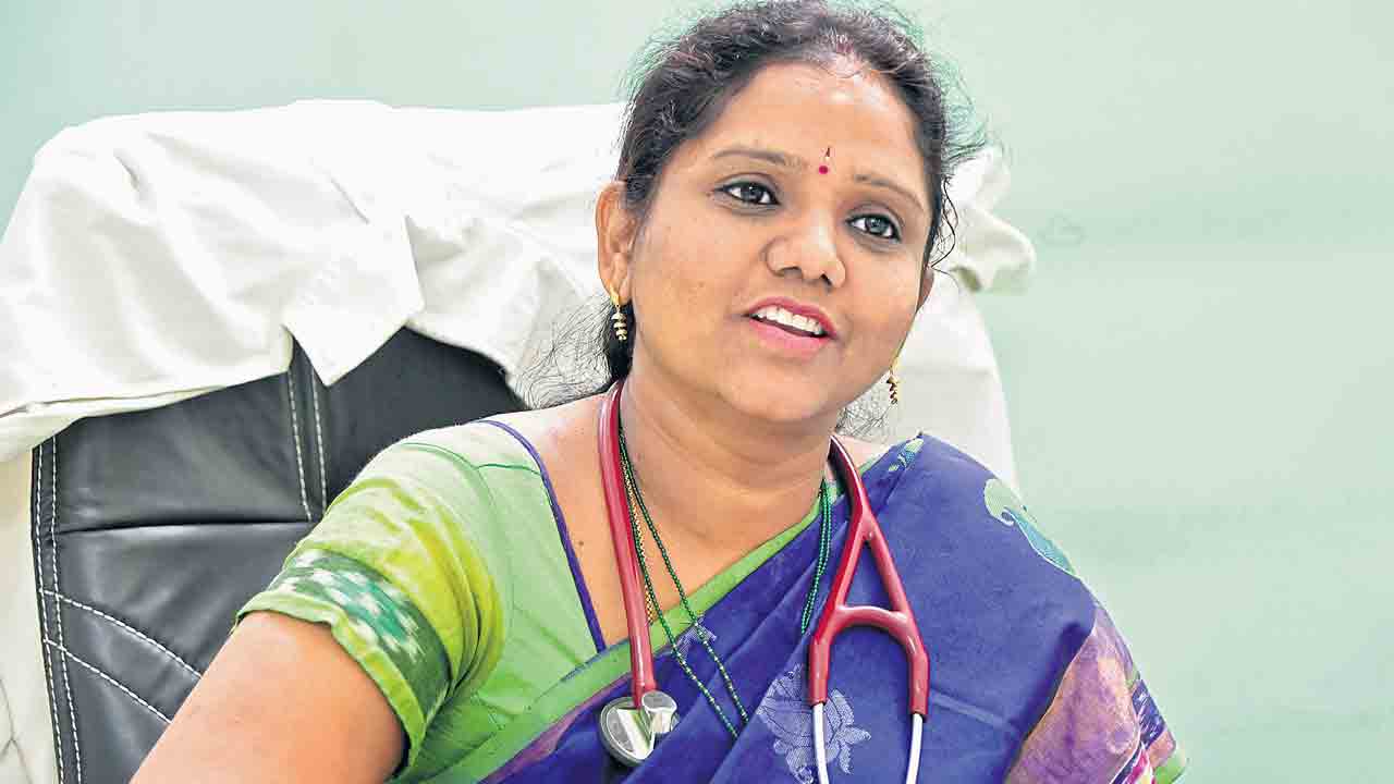 జైలుపాలై ఫోనూ!