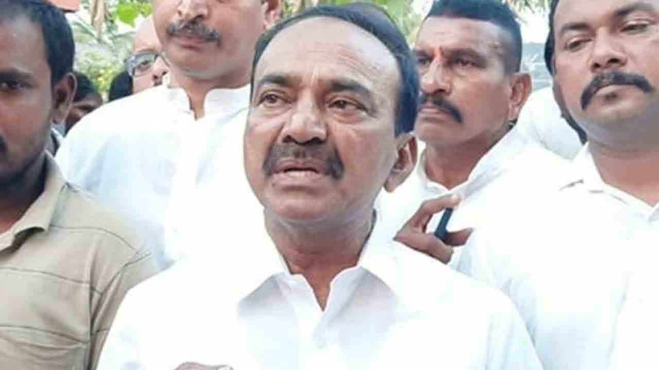 హిందీ పేపర్‌ ఎవరు పంపారు?