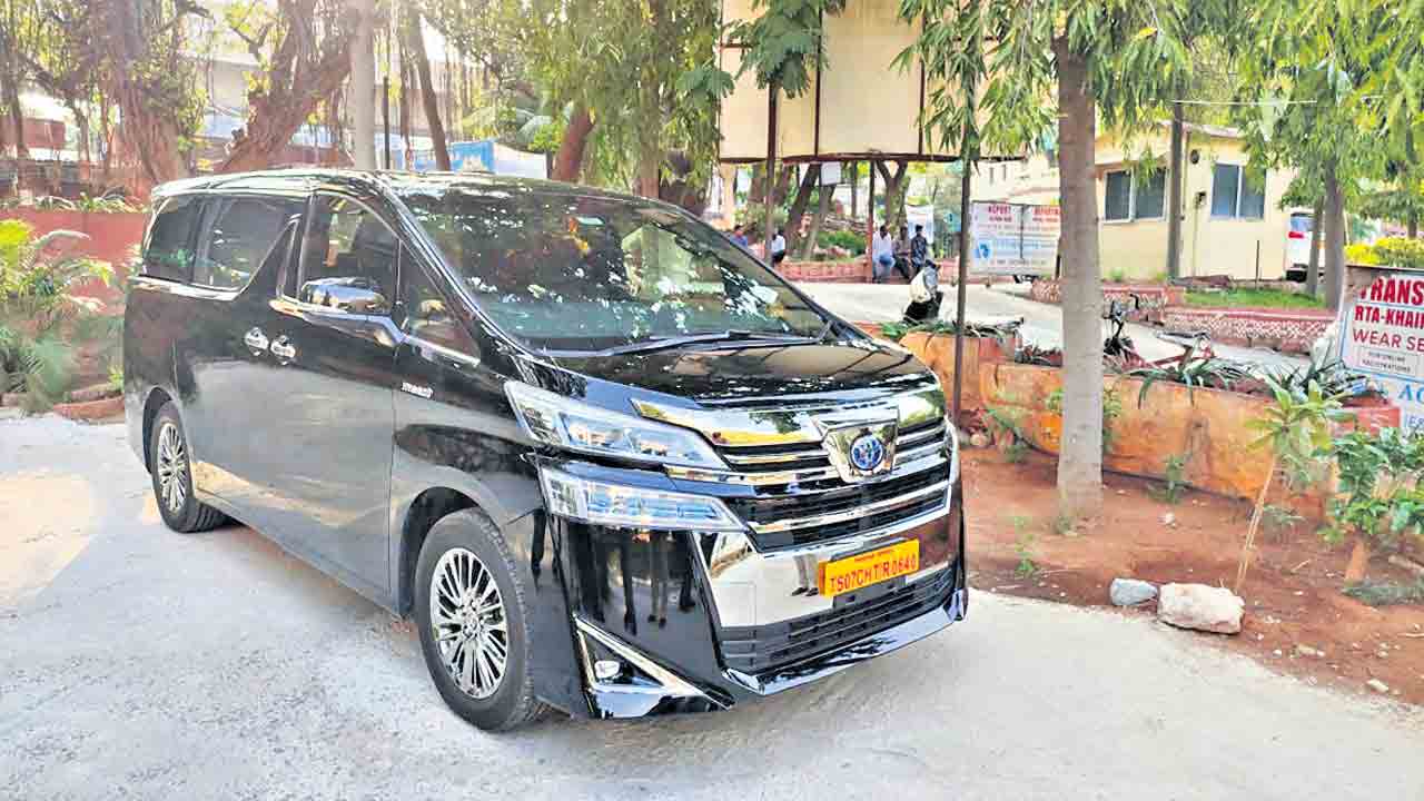 Tollywood | ఎలక్ట్రిక్‌ వెహికిల్స్‌కు పెరుగుతున్న క్రేజ్‌.. వరుసపెట్టి ఈవీ కార్లు కొంటున్న సినీ హీరోలు