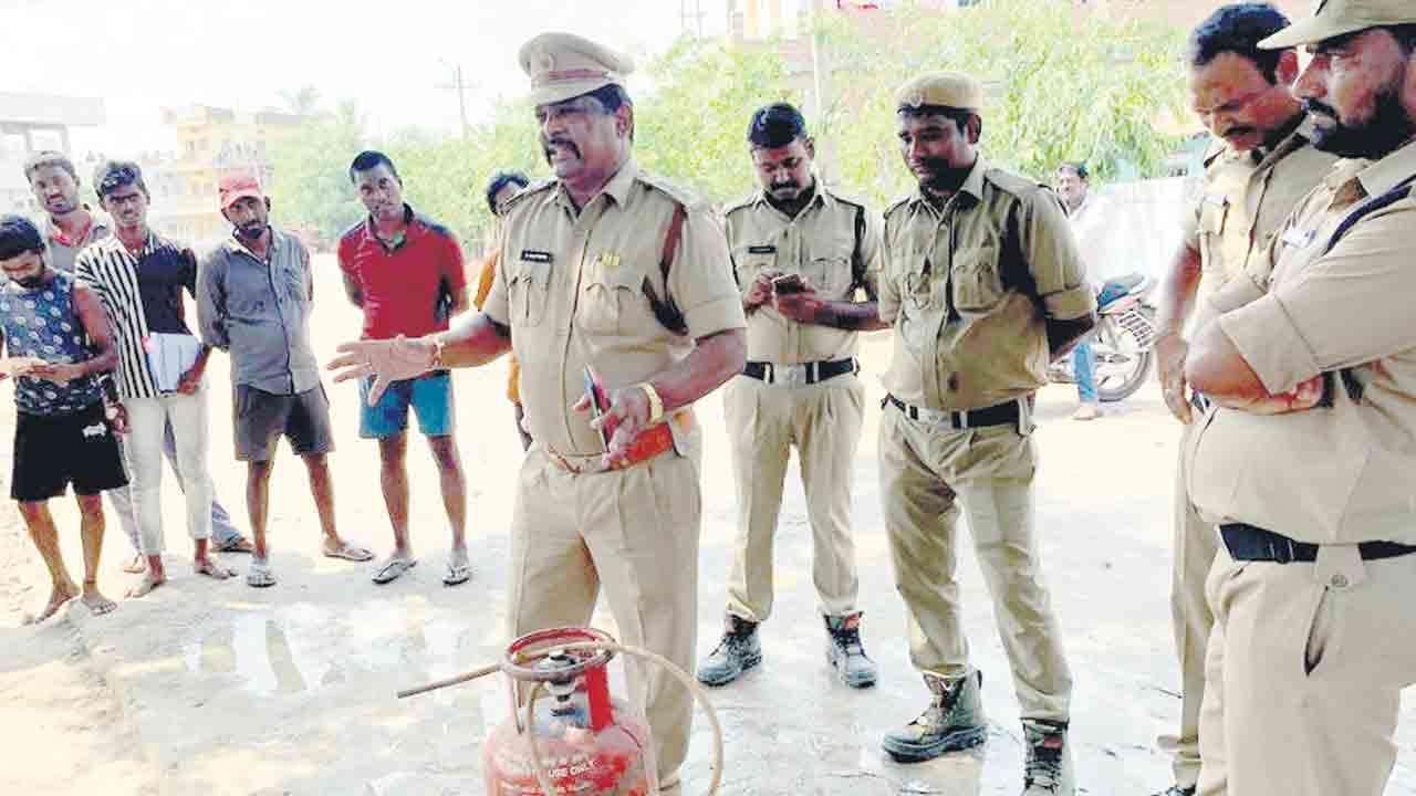 నిప్పును నిర్లక్ష్యం చేస్తే పెను ముప్పు