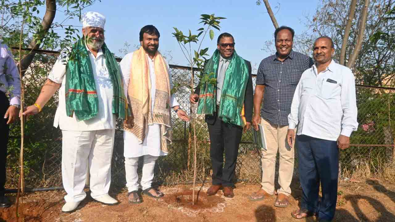 Green India Challenge | గ్రీన్ ఇండియా చాలెంజ్ లో మొక్కలు నాటిన న్యూ ఢిల్లీ హై కమిషన్ ఆఫ్ ద కింగ్డమ్ లెసోతో