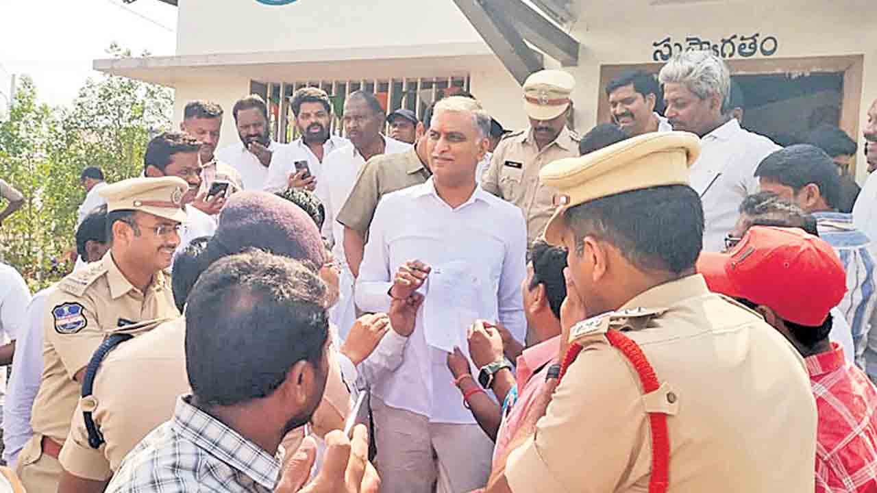 ఉపాధిహామీ ఉద్యోగులకు పేస్కేల్‌ అమలు చేయాలి