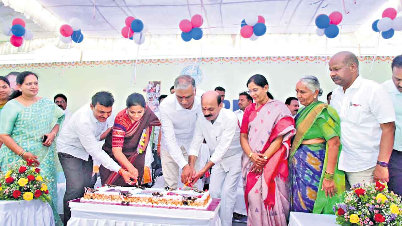 దొంగలు జైల్లో.. పేపర్‌ లీకుల్లేవ్‌