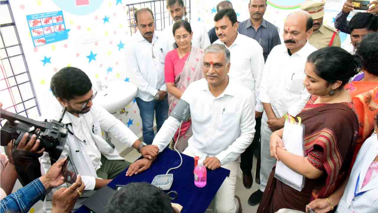 Minister Harish Rao | కోటి పరీక్షలు పూర్తి చేసుకున్న కంటివెలుగు.. మంత్రి హరీశ్‌రావు అభినందనలు