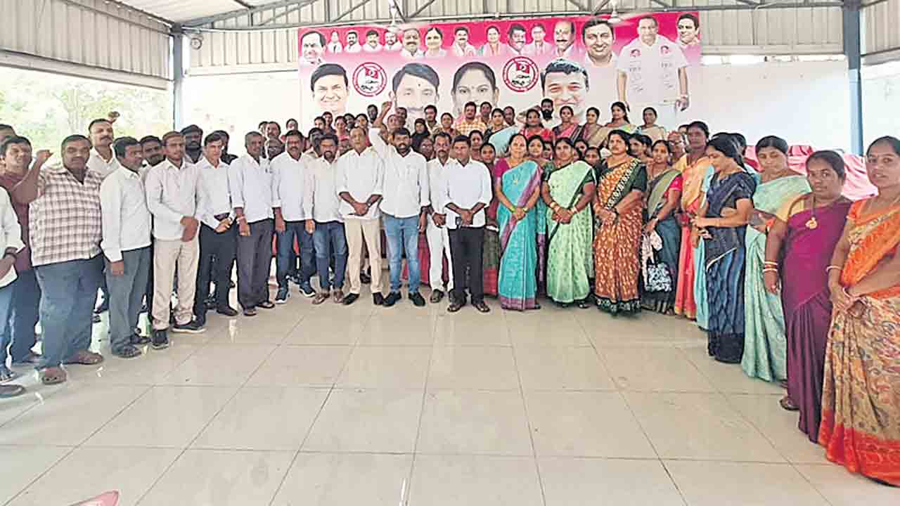 కేంద్రం విధానాలను ప్రతిఘటిద్దాం