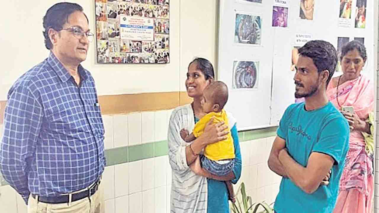 Gandhi Hospital | పుట్టుకతోనే 2 కిడ్నీలకు కణితి.. 9 నెలల చిన్నారికి గాంధీలో పునర్జన్మ