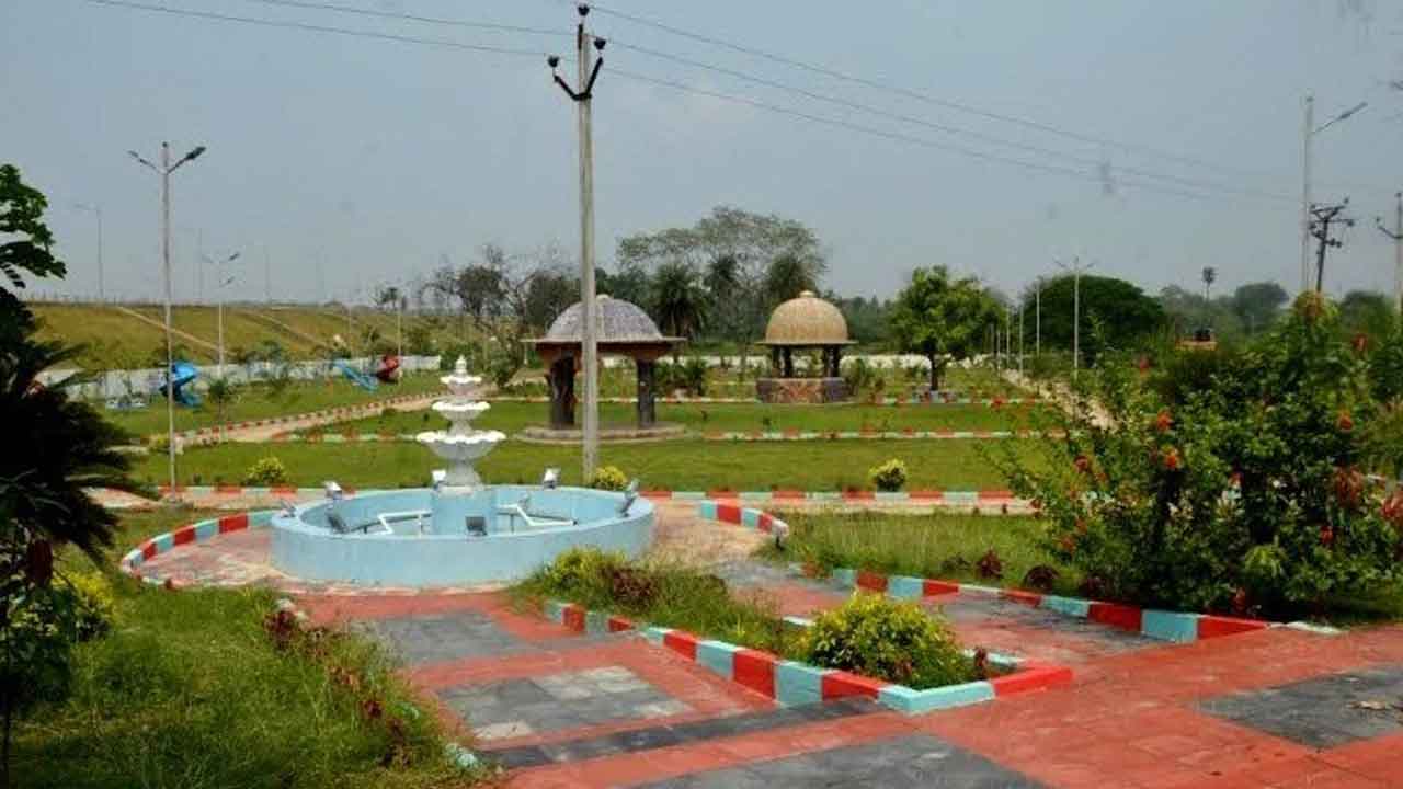 బొగ్గుట్టకు ప్రగతిహారం