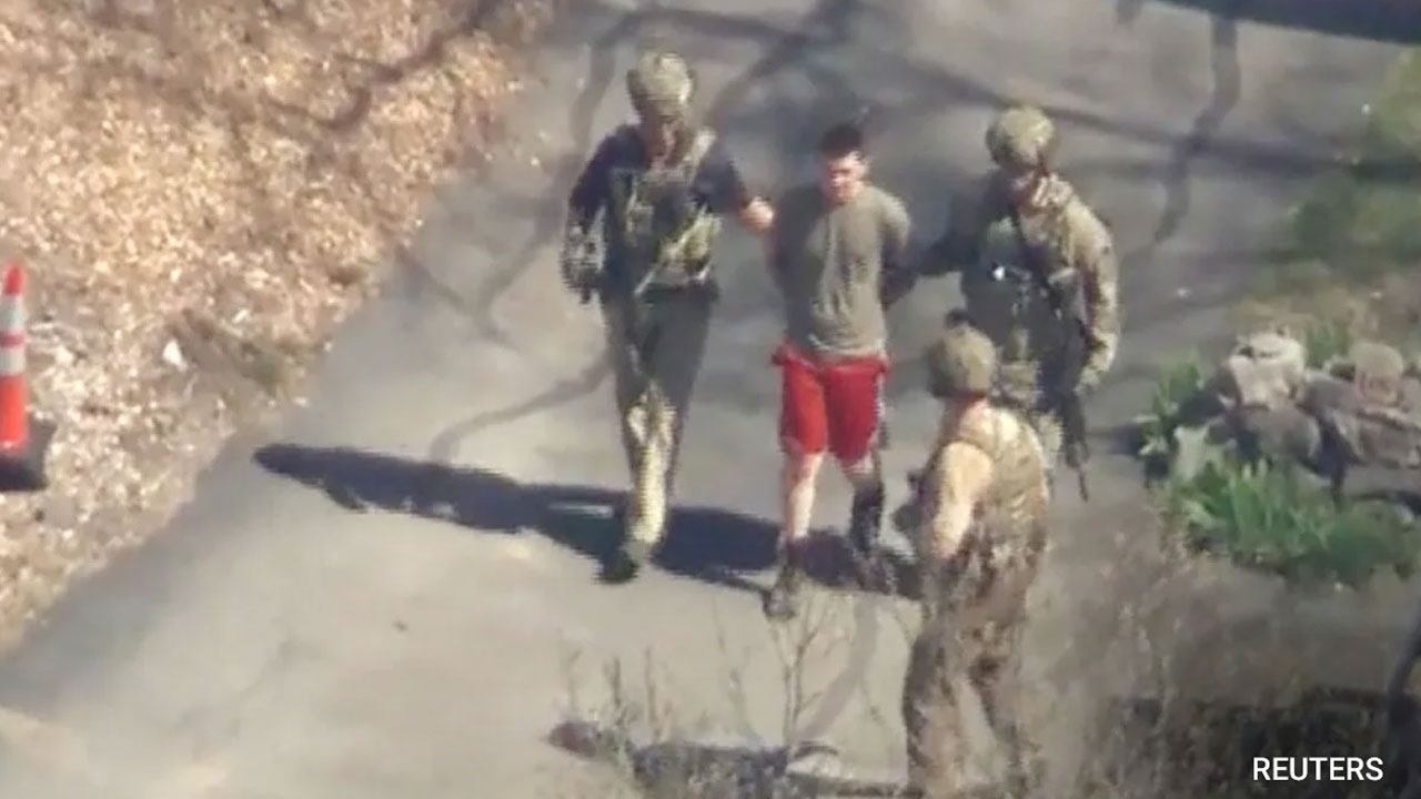 US Intelligence Leak: ఉక్రెయిన్ యుద్ధంపై ఇంటెలిజెన్స్ స‌మాచారం లీక్‌..  21 ఏళ్ల అమెరిక‌న్ అరెస్టు