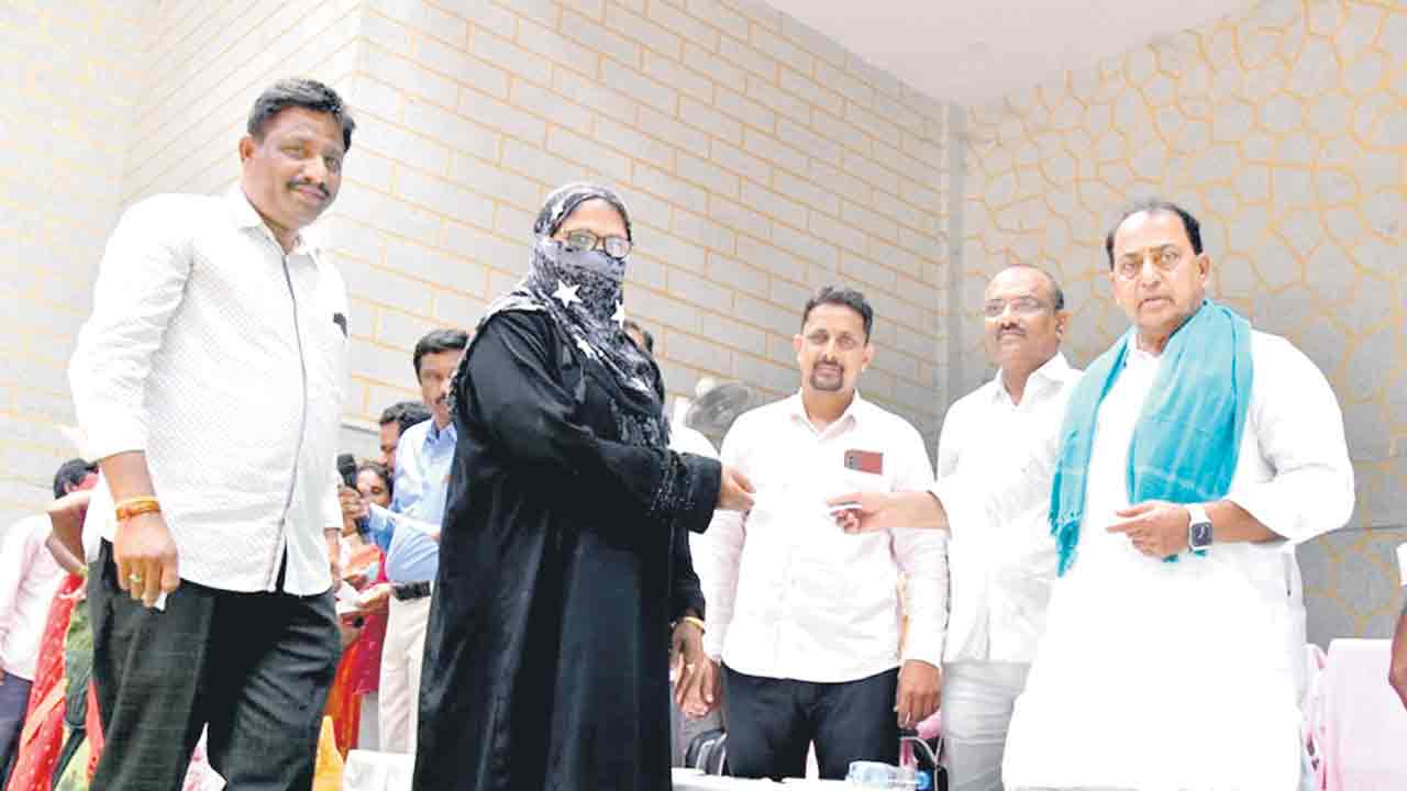 కల్యాణ కాంతులు