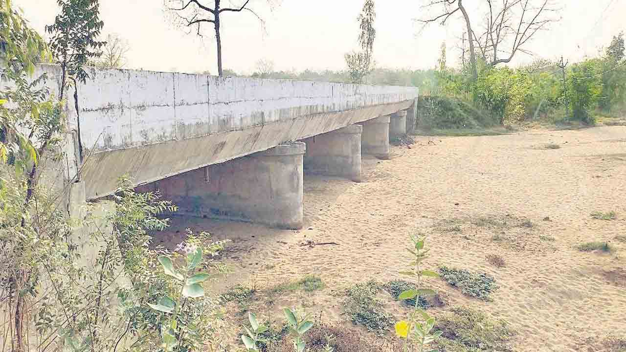 ఖాన్‌సాయిపేటకు వంతెనచ్చింది..