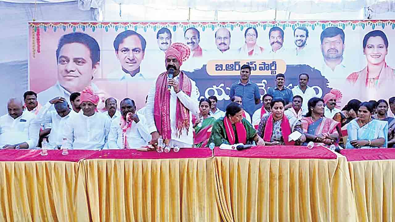 ప్రతి దళిత కుటుంబానికి దళితబంధు