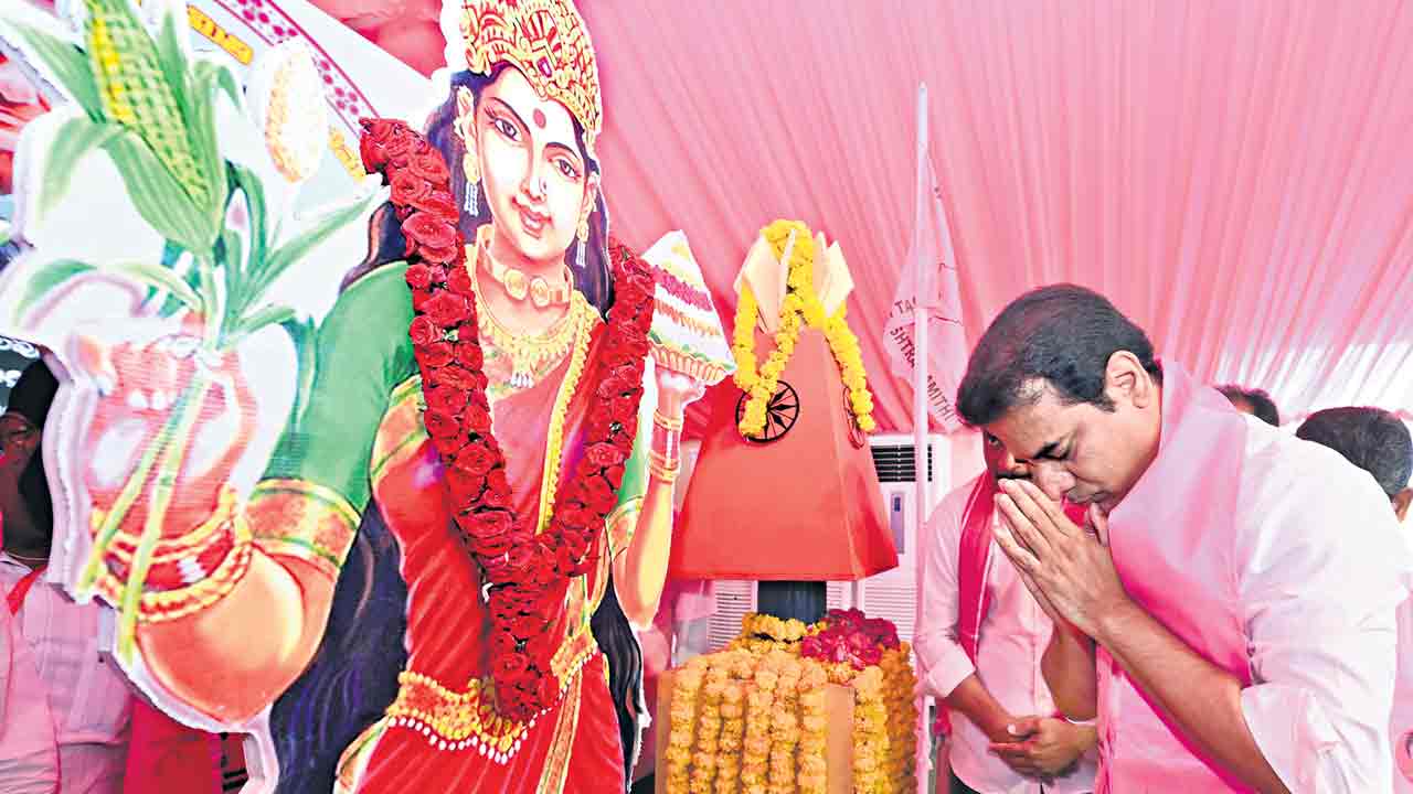 KTR |  గోల్‌మాల్‌ గుజరాత్‌ కాదు.. గోల్డెన్‌ తెలంగాణ మాడల్‌ దేశానికి కావాలి: బీఆర్‌ఎస్‌ వర్కింగ్‌ ప్రెసిడెంట్‌ కేటీఆర్‌