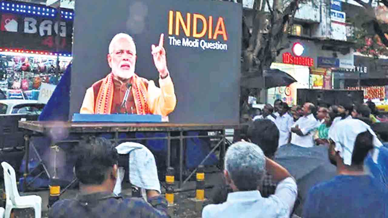 PM Modi | మోదీ బీబీసీ వీడియో ప్రదర్శించడం క్రమశిక్షణ తప్పినట్టే.. విద్యార్థి డిబార్‌ కేసులో ఢిల్లీ వర్సిటీ