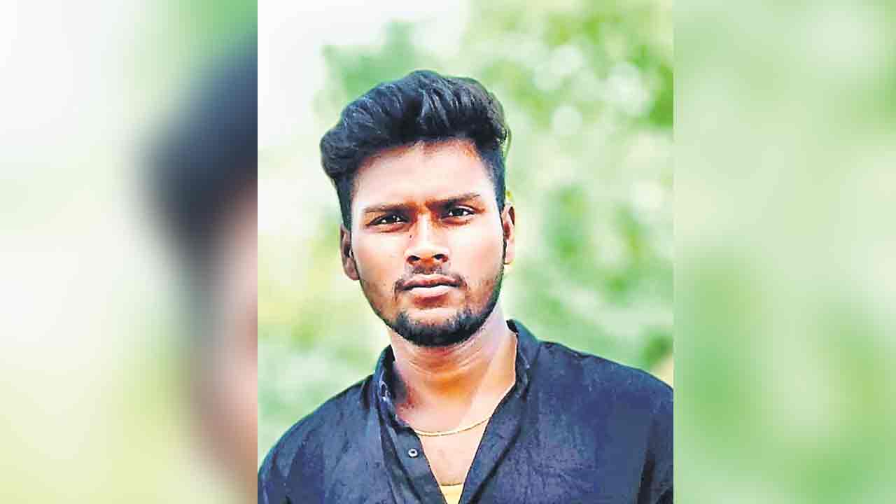 యువకుడి దారుణహత్య