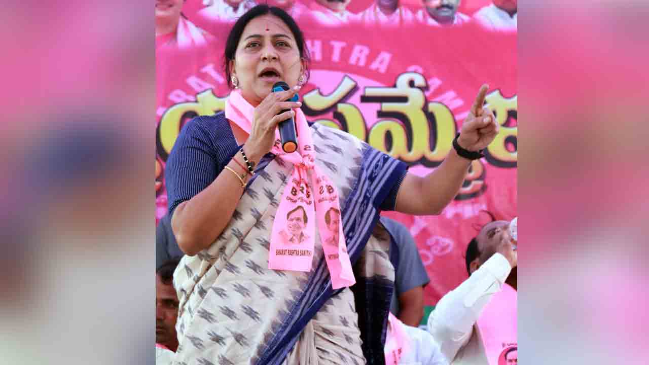 MP Maloth Kavitha | బండి సంజయ్‌కు బడి పిల్లల ఉసురు తగులుతుంది : ఎంపీ మాలోత్‌ కవిత