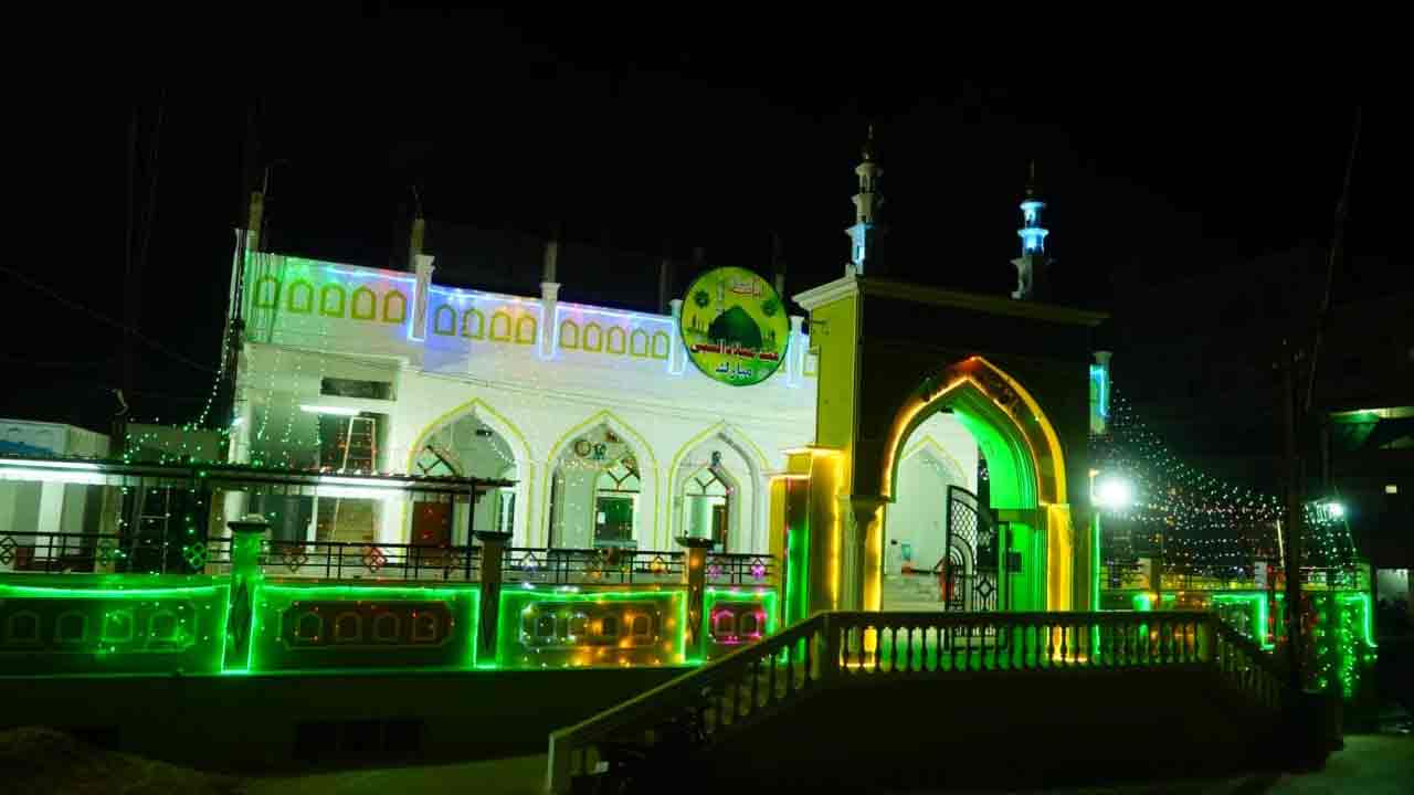 నేడే రంజాన్‌.. ఉమ్మడి జిల్లాలో మసీదులు, ఈద్గాలు ముస్తాబు