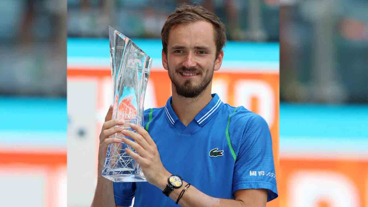 మియామి ఓపెన్‌ విజేత మెద్వెదెవ్‌