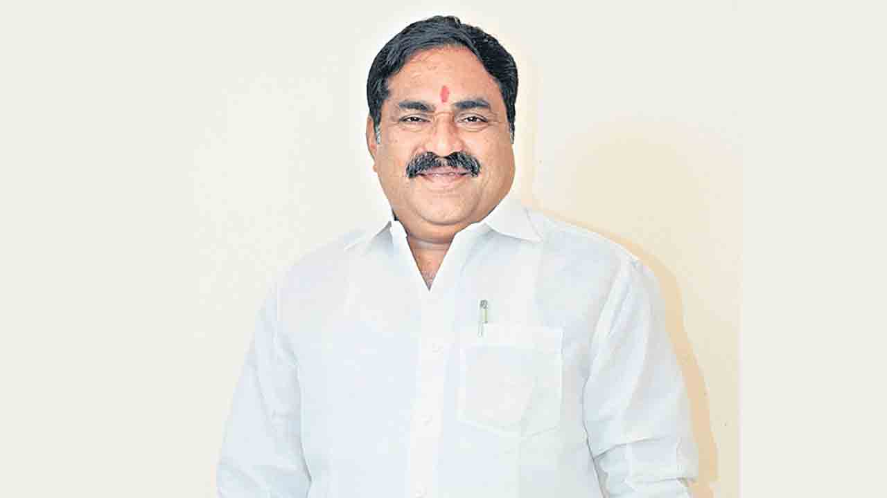 వారంలోగా రోడ్ల టెండర్లు పూర్తికావాలి