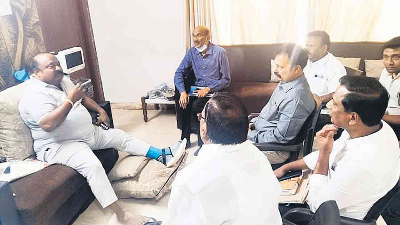 చివరి గింజ వరకూ కొంటాం