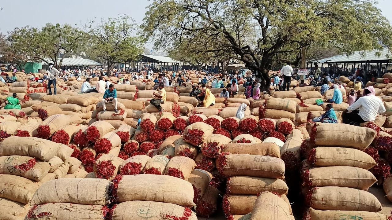 టార్గెట్‌ను మించి.. లక్ష్యం రూ.54.36 కోట్లు.. ఆదాయం రూ.57.16 కోట్లు..