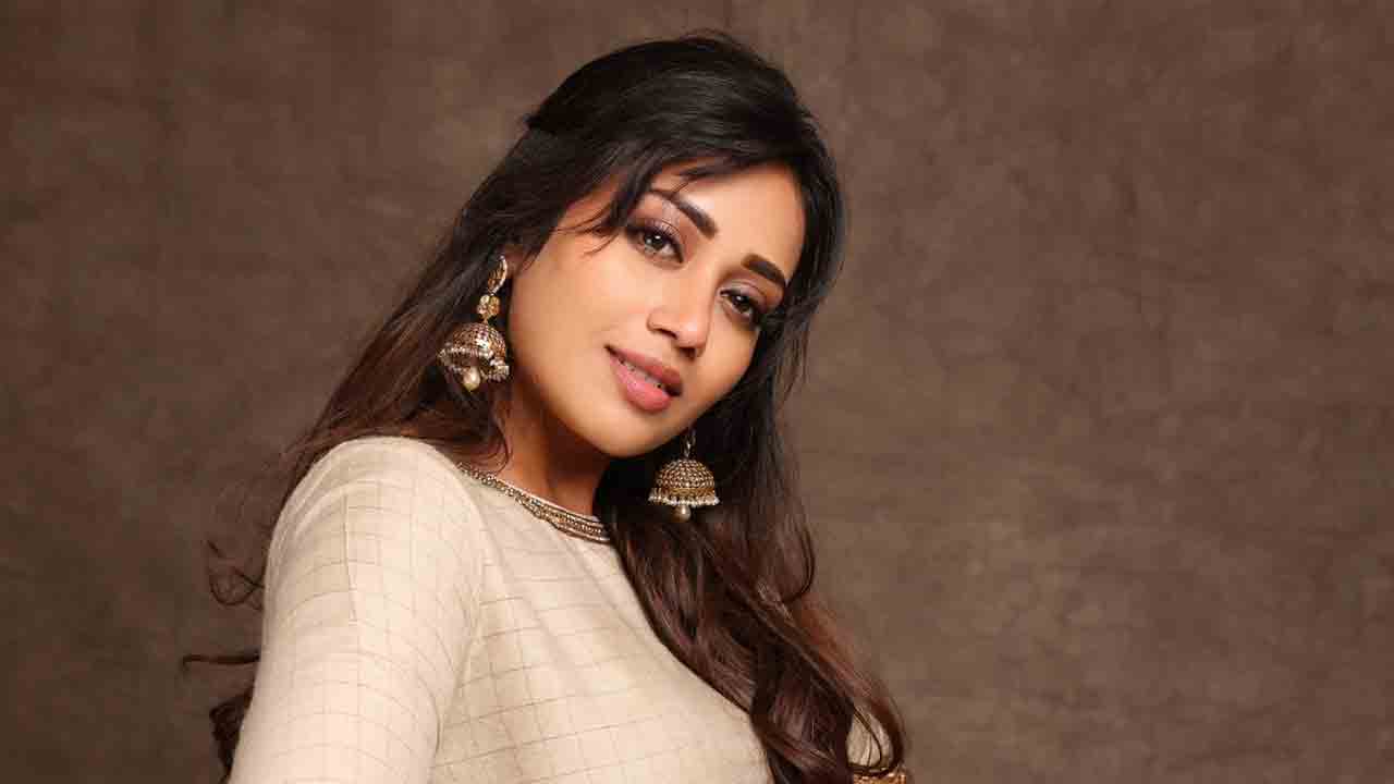 Nivetha Pethuraj | గ్లామర్‌ పాత్రలపై నివేదా పేతురాజ్‌ ఇంట్రెస్టింగ్‌ కామెంట్స్‌