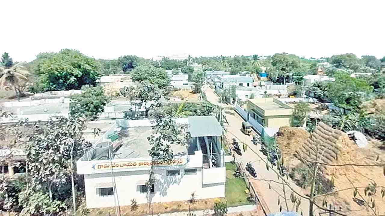 ఆదర్శ పల్లె.. శ్రీనగర్‌