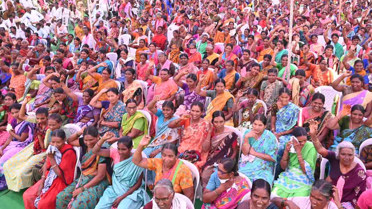 మునుగోడుకు 100 పడకల దవాఖాన