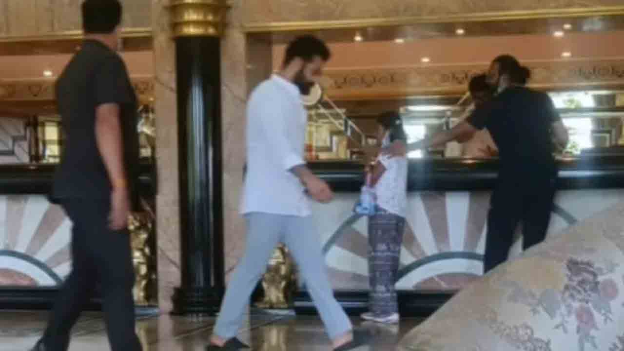 Pushpa-2 Movie | పుష్ప-2 సెట్‌లో జూనియర్‌ ఎన్టీఆర్‌.. ఫోటో వైరల్‌