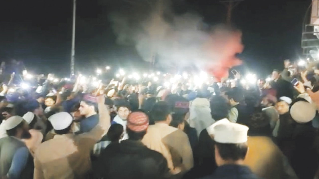 Anti China: పాకిస్థాన్‌లో చైనాకు వ్య‌తిరేకంగా ఆందోళ‌న‌లు