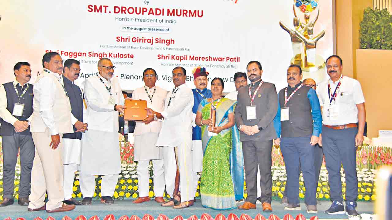 పల్లెలు ప్రగతికి దక్కిన గౌరవం