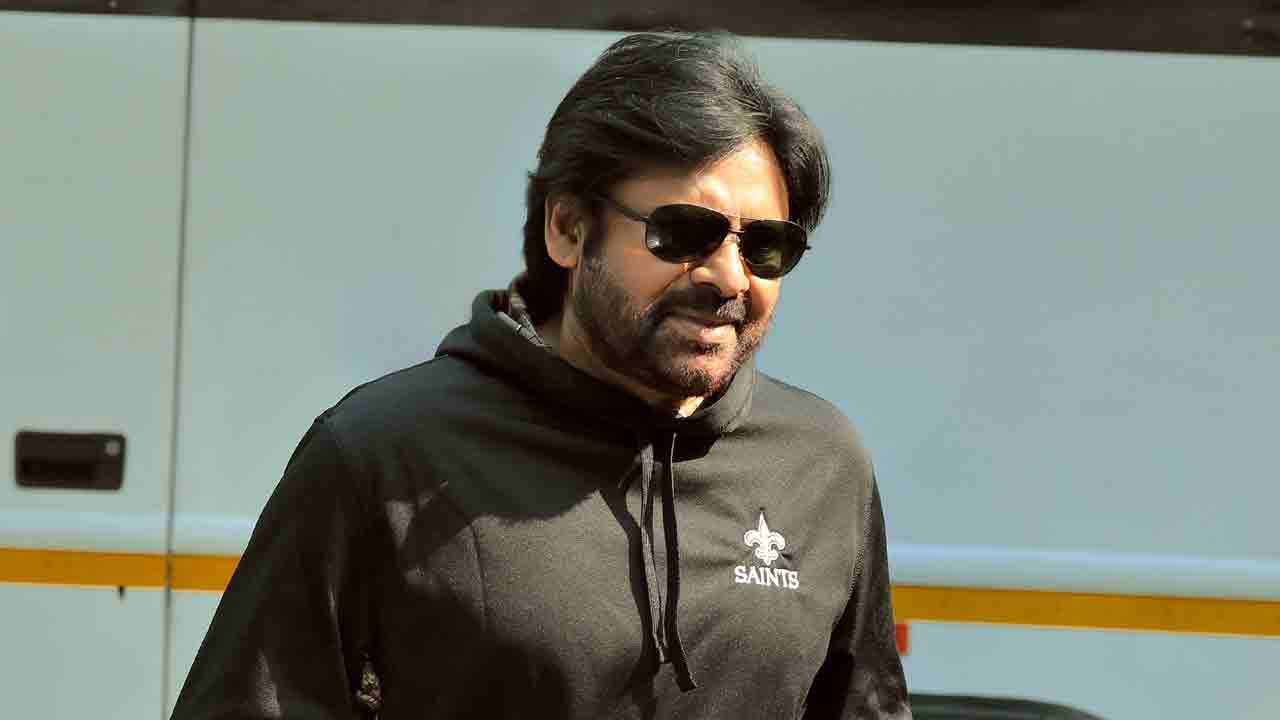 OG Movie | ఫైర్‌ స్ట్రోమ్‌ అరైవ్‌డ్.. ఓజీ సెట్‌లో పవన్‌ కళ్యాణ్‌