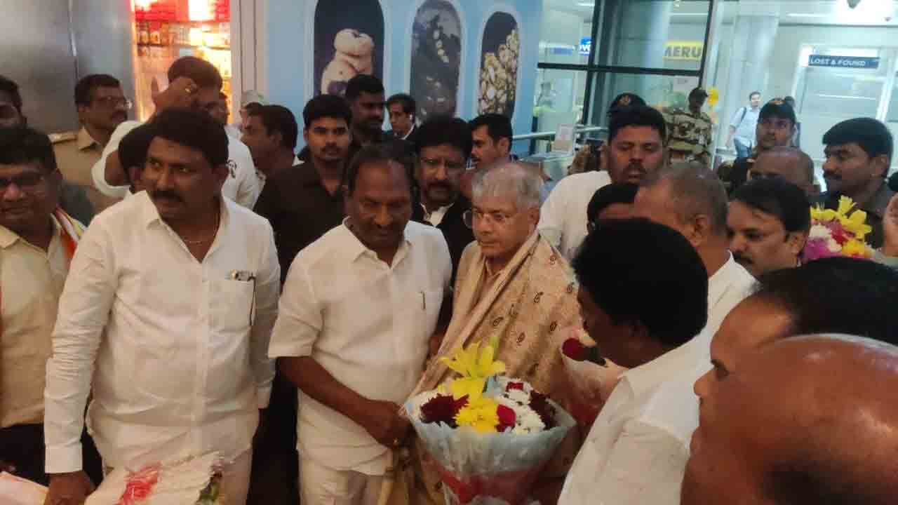 Prakash Ambedkar | కేసీఆర్ లాంటి నాయ‌కులు దేశానికి అవ‌స‌రం :  ప్ర‌కాశ్ అంబేద్క‌ర్