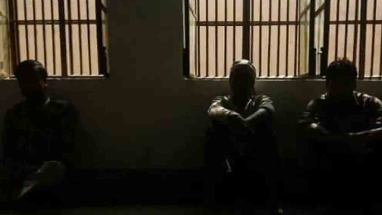 పేద ఖైదీల విడుదలకు ఆర్థిక సాయం: కేంద్రం