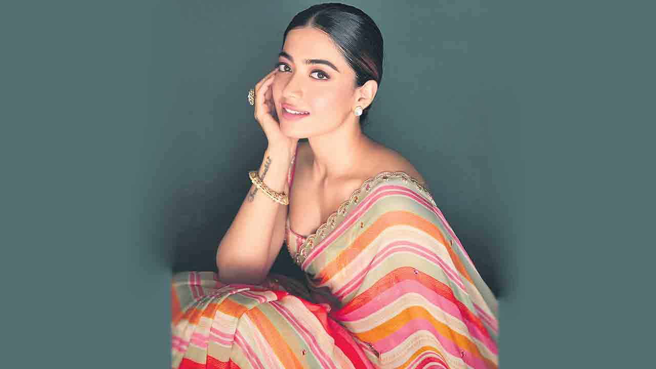 నడిచే.. నక్షత్ర మండలం!