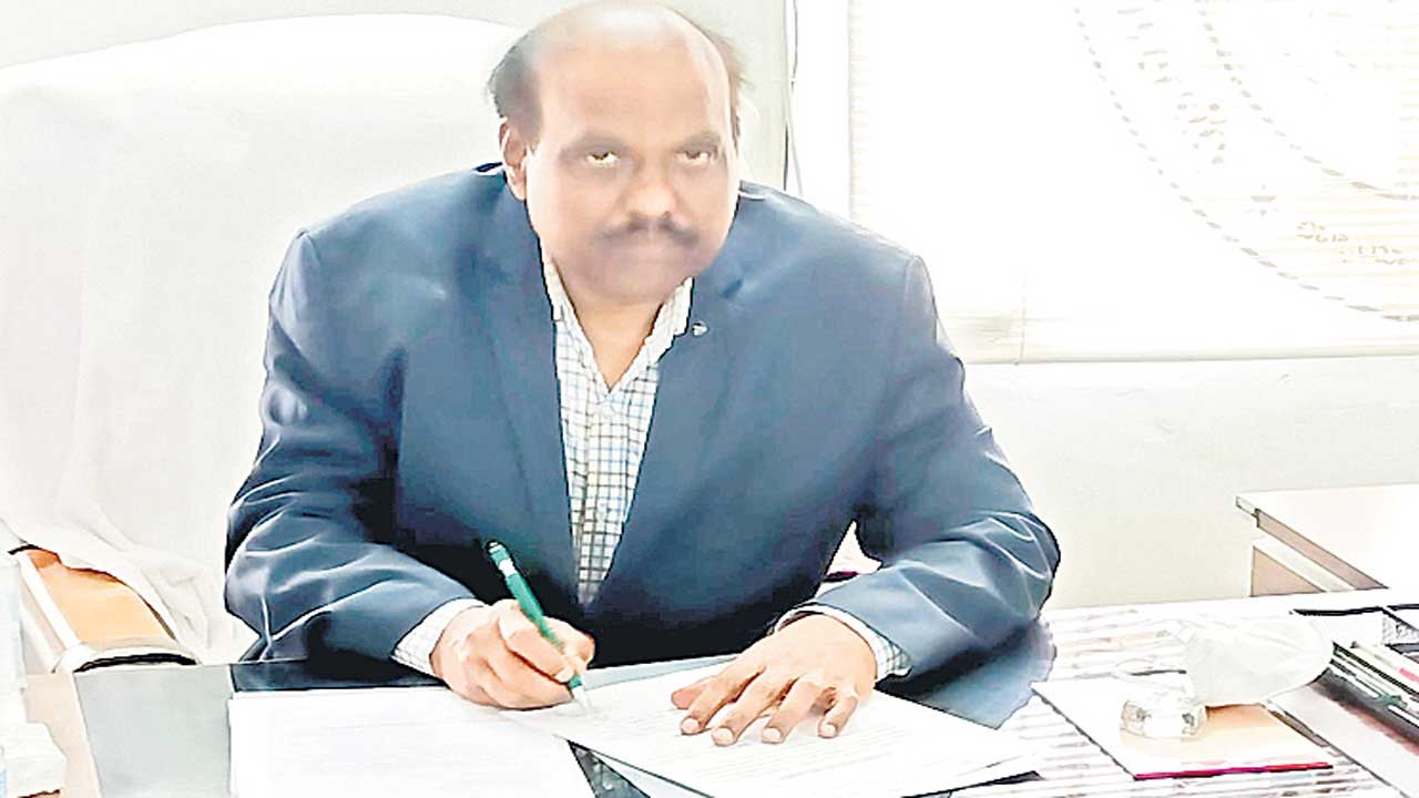 ‘గుప్తా’ధిపత్యానికి చెక్