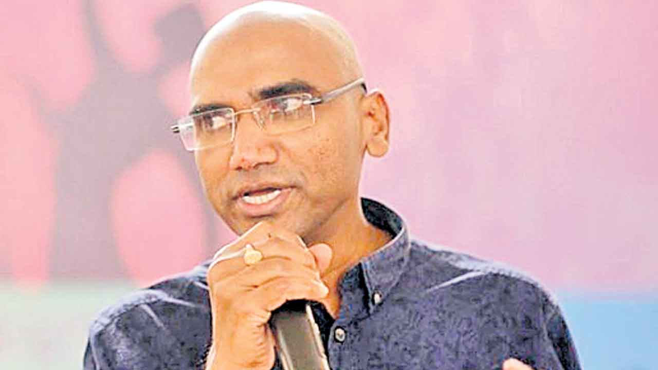 పీడీ యాక్ట్‌ పెట్టాలి: ఆర్‌ఎస్‌ ప్రవీణ్‌