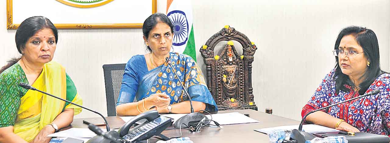 SSC Exam Paper Leak | టెన్త్ పరీక్షల్లో అవకతవకలకు పాల్పడితే ఉద్యోగం నుంచి తొలగిస్తాం.. మంత్రి సబిత వార్నింగ్