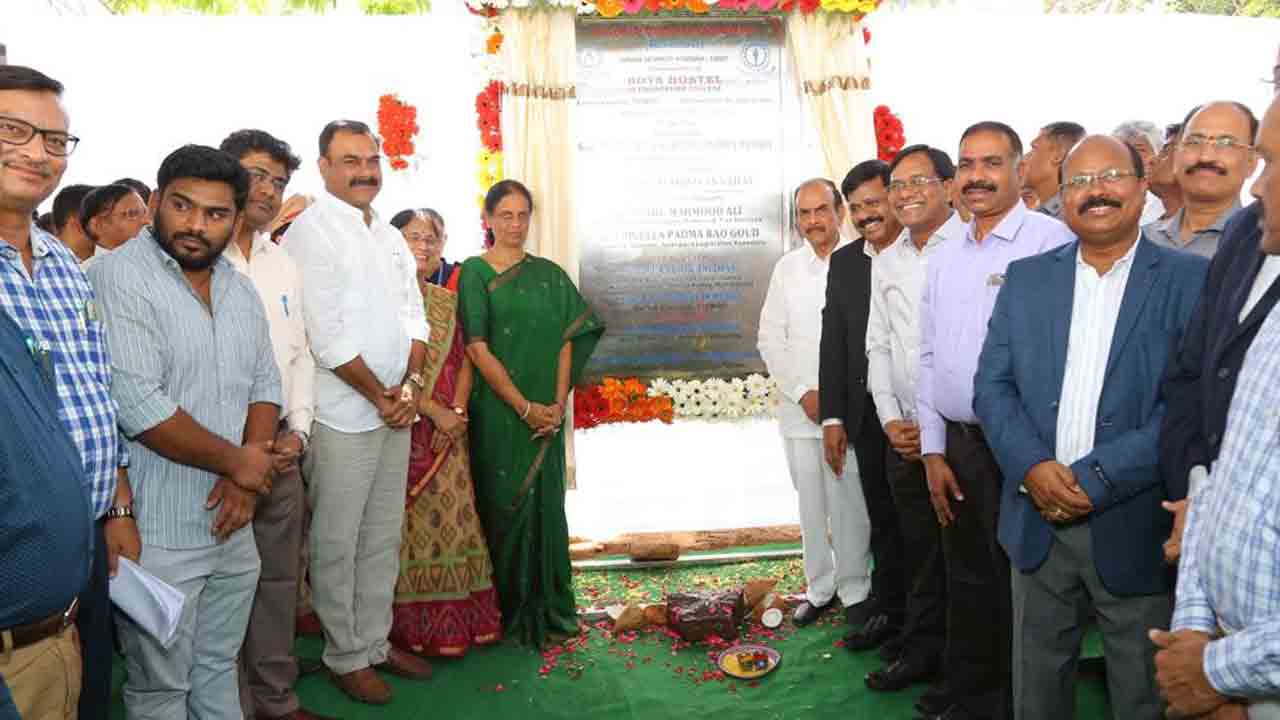 OU Campus | రానున్న రోజుల్లో ఉస్మానియా యూనివ‌ర్సిటీకి బంగారు భ‌విష్య‌త్ : మంత్రి స‌బితా ఇంద్రారెడ్డి